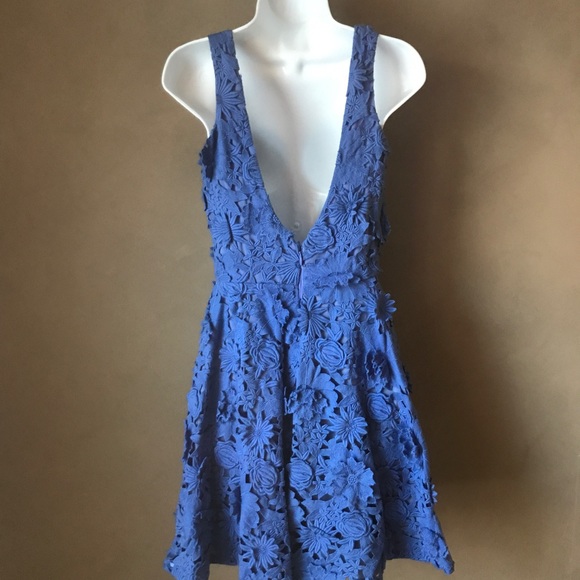 Nicole Miller Embroidered Floral Dress Size 2 - Picture 2 of 3